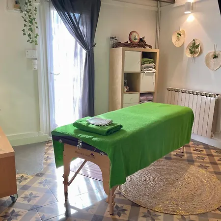 Petite Maison De Avec Jardin Quartier Calme * نيم