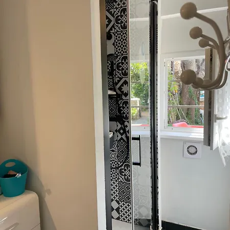 بيت للعطل Petite Maison De Avec Jardin Quartier Calme *
