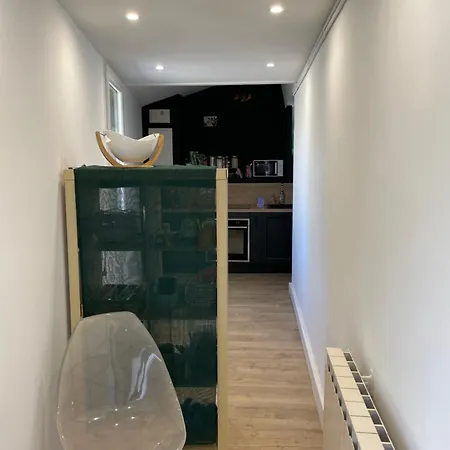 Petite Maison De Avec Jardin Quartier Calme * نيم