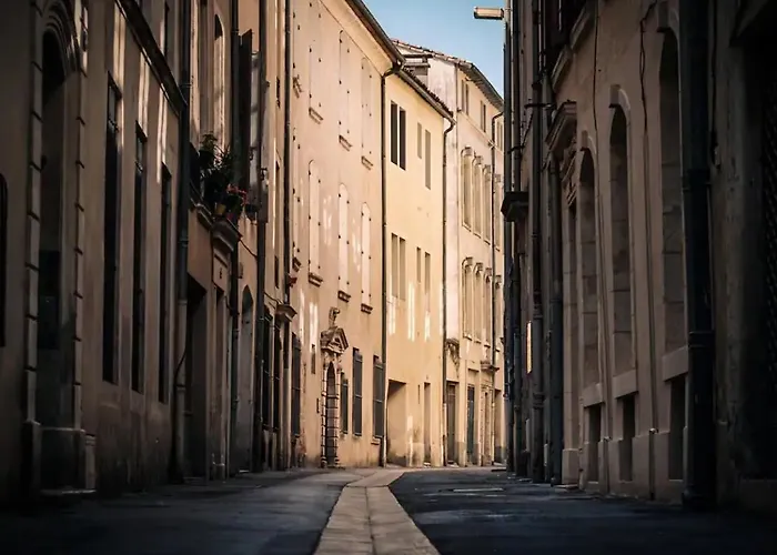 Petite Maison De Avec Jardin Quartier Calme * Nîmes