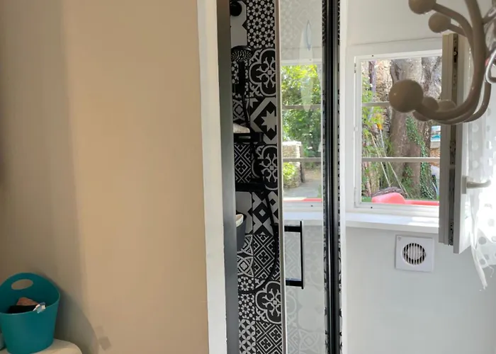 Semesterbostad Petite Maison De Avec Jardin Quartier Calme *