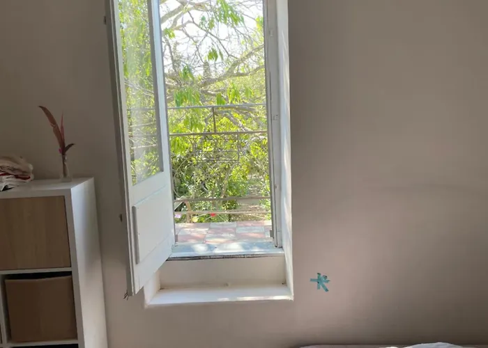 Semesterbostad Petite Maison De Avec Jardin Quartier Calme