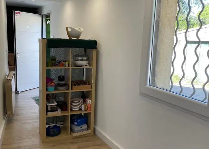 Petite Maison De Avec Jardin Quartier Calme Semesterbostad Nîmes