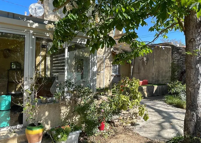 Petite Maison De Avec Jardin Quartier Calme